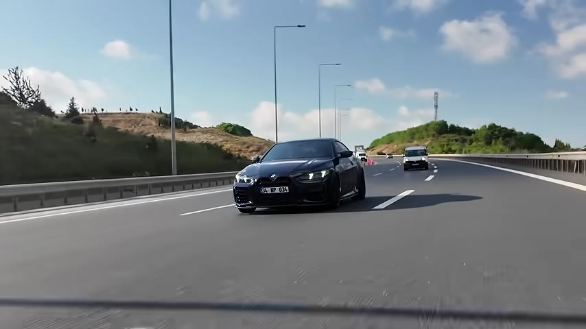 1000 Beygir Gücündeki BMW 4 Serisi, Bugatti Hızına Ulaşarak Otomotiv Dünyasında Ses Getirdi
