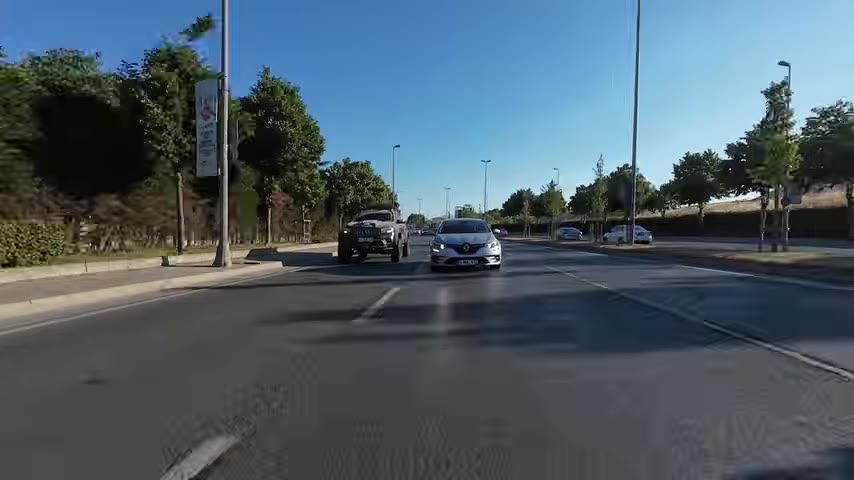 Mercedes X250d 4Matic: 9 Yılda Sadece 7.000 Kilometre Yapan Bir Kilometre Cimrisi