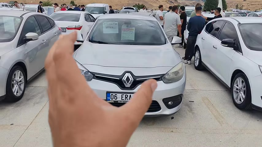 Egea, kağıt üzerinde B+ segmentinde yer almasına rağmen, iç hacmiyle