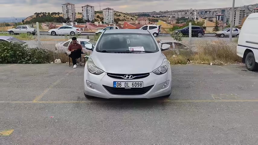 Arka amortisörlerinin yumuşak yapısı, yol tutuşunu bir miktar