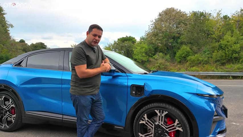 Şarj konusunda GT versiyonu 150 kW'a kadar DC hızlı şarjı
