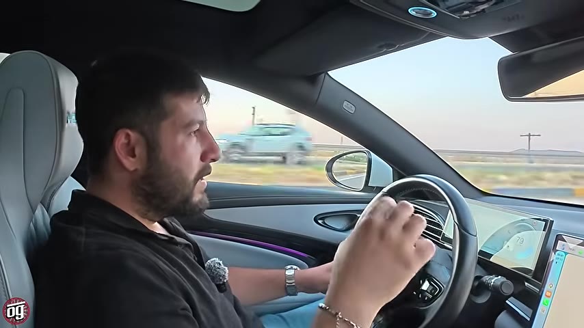 Genel olarak, BYD Seal Sedan'ın uzun yolda 110-120 km/s hızlarda