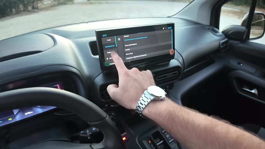 Citroën Berlingo: Aile ve İş İçin Konforlu ve Ekonomik Bir Seçenek