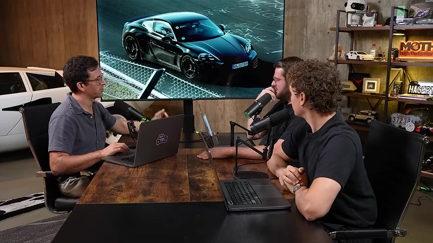 Venom F5 gibi tamamen maksimum performansa odaklanan bir araçtan farklı olarak Blackbird, tasarım aşamasında sürüş konforu da gözetilerek
