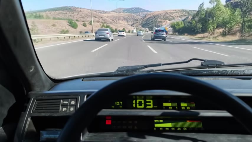 İkinci El Otomobil Piyasasında Satılık Araç Patlaması: Fon Krizi Etkisi ve Fiyat Beklentileri