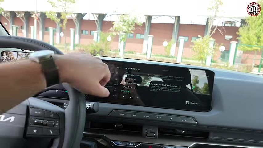 Kia EV6 2026 Modeli Türkiye'de: YouTube Erişimi ve Gelişmiş Özellikleriyle Dikkat Çekiyor