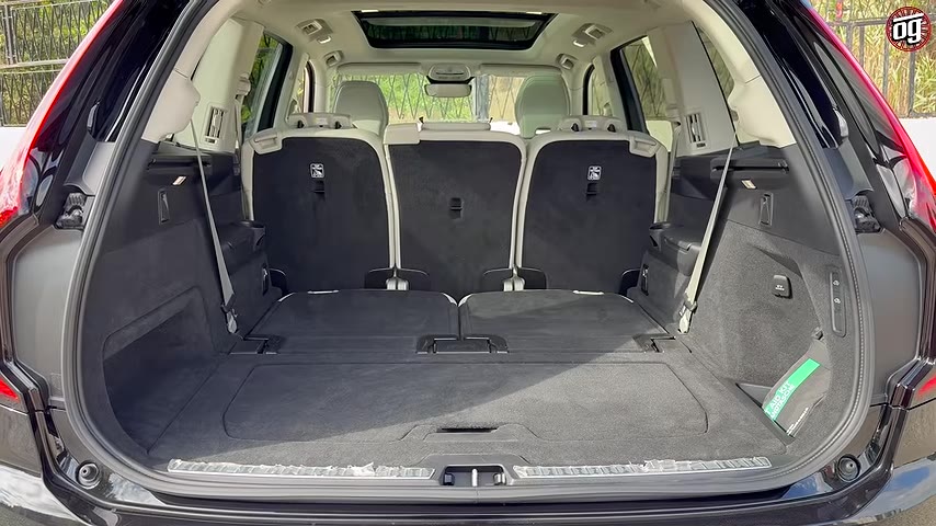 XC90'ın boyutları ise önceki versiyonlarla benzerliğini koruyor
