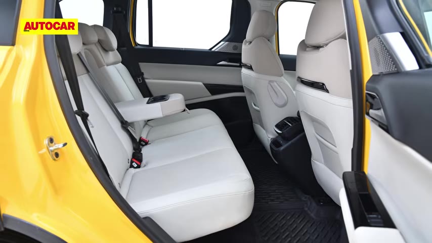 CNG modeli, benzinli ve hibrit versiyonlarla aynı gövde yapısını ve güvenlik ekipmanlarını paylaşıyor; bununla birlikte beş yıldızlık güvenlik notu