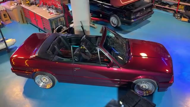 Nihat Usta'nın Elinden Çıkan 22 Yıllık BMW E30 Cabrio: Fabrika Çıkışı Gibi Bir Klasik