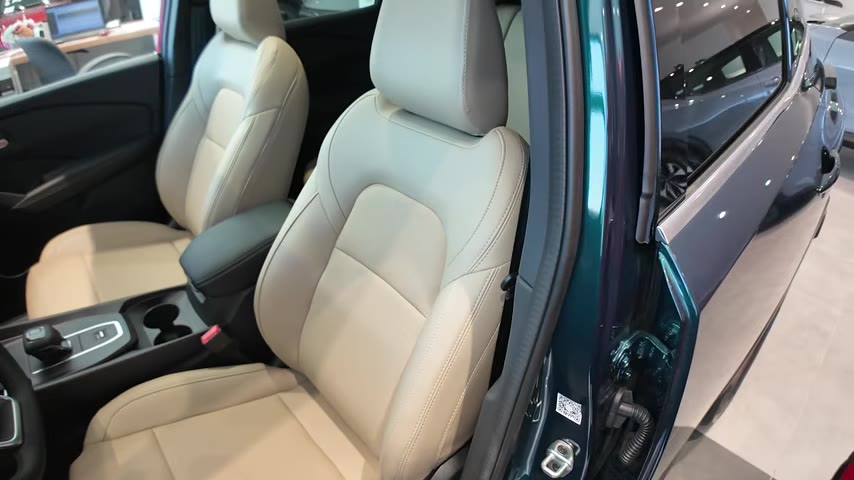 Qashqai'nin en dolu versiyonu olan Platinum Premium, 4x4 seçeneğiyle