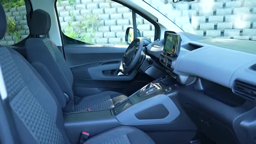 Peugeot Rifter'ın Üçüncü Nesli Yollarda: Yenilenen Özellikler ve Yerli Üretim Müjdesi