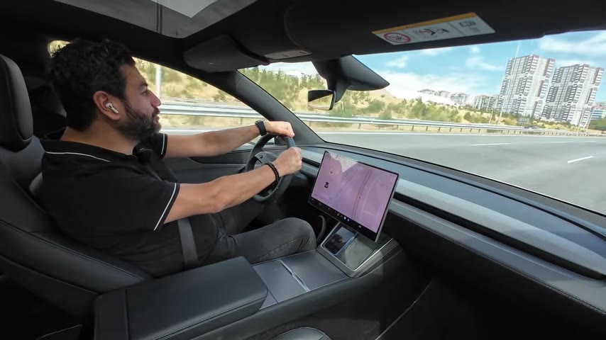 Tesla Model Y'nin Batarya Farkı Menzile Nasıl Yansıyor: 4680 ve LG 5M Piller Karşılaştırıldı