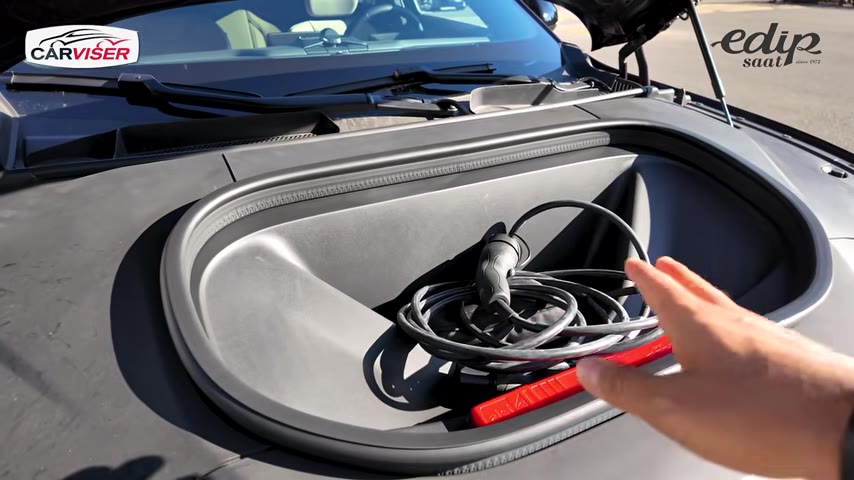 Volvo ES90, markanın elektrikli araçlara özgü kapalı ön ızgara
