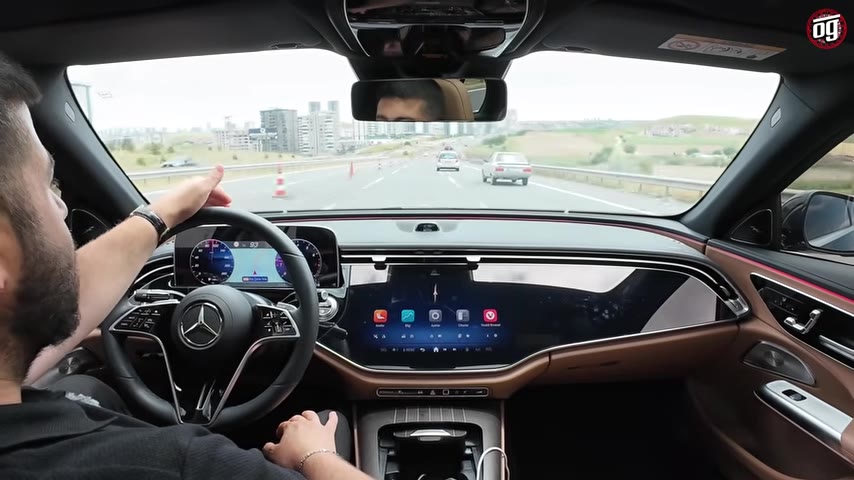 Mercedes E180 MHEV W214 Test: 170 HP ile Premium Segmentte Ne Sunuyor?