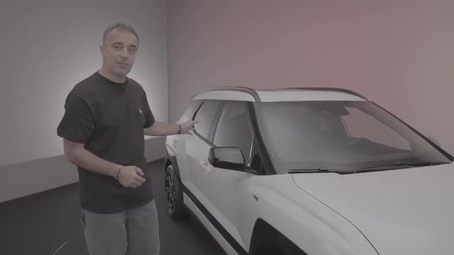 Arka tasarımda da ön tarafa benzer çizgiler kullanıldı