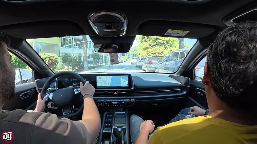 Özellikle BMW'nin ısıtmalı koltuklar için abonelik sistemi getirme girişimleri, donanım satın alındıktan sonra ek ücret talep edilmesinin sektörde